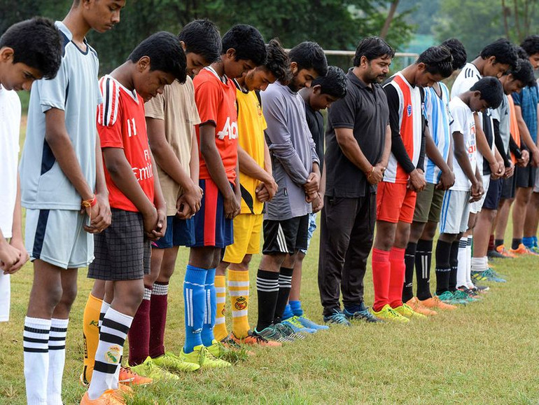 Người hâm mộ khắp thế giới tiếc thương Maradona -5