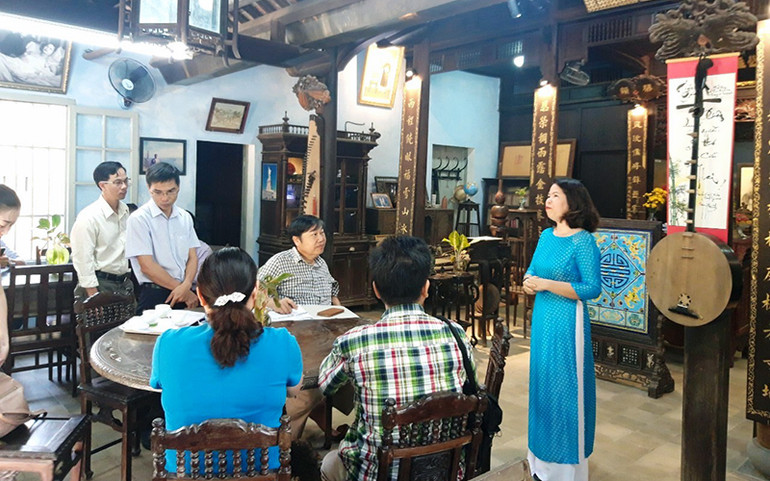 Ngôi nhà rường của phủ thờ Công chúa Ngọc Sơn tại 31 Nguyễn Chí Thanh (phường Phú Hiệp, thành phố Huế) là nhà vườn loại I vừa được hỗ trợ tu sửa. Xây dựng thương hiệu nhà rường Huế -0