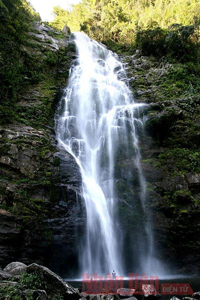 Những thác nước trong xanh - món quà từ mẹ thiên nhiên -0