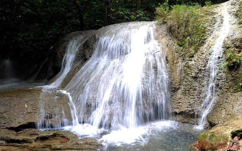 Những thác nước trong xanh - món quà từ mẹ thiên nhiên -0