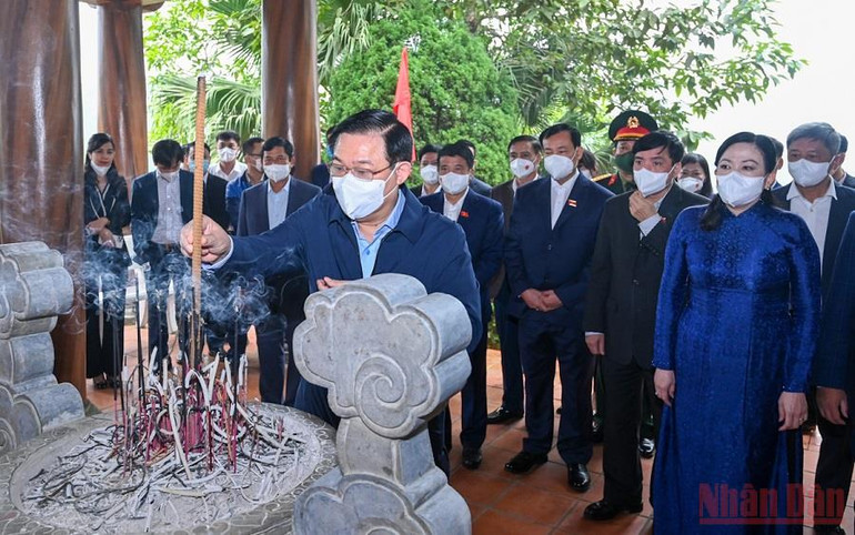 Chủ tịch Quốc hội Vương Đình Huệ dự Ngày hội Đại đoàn kết toàn dân tộc tại Thái Nguyên -0