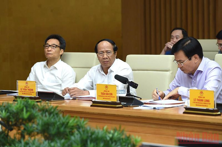 Các đồng chí lãnh đạo Chính phủ tham dự Phiên họp. Thủ tướng Phạm Minh Chính, chủ trì Phiên họp lần thứ 15 của Ban Chỉ đạo Quốc gia phòng, chống dịch Covid-19 -0