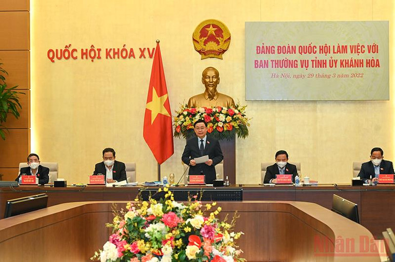 Đóng góp các giải pháp thúc đẩy sự phát triển tỉnh Khánh Hòa -0