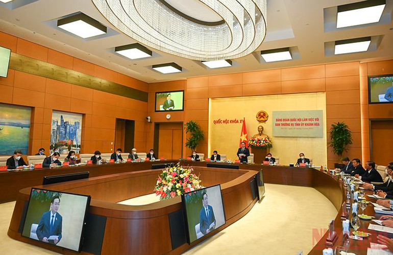 Đóng góp các giải pháp thúc đẩy sự phát triển tỉnh Khánh Hòa -0