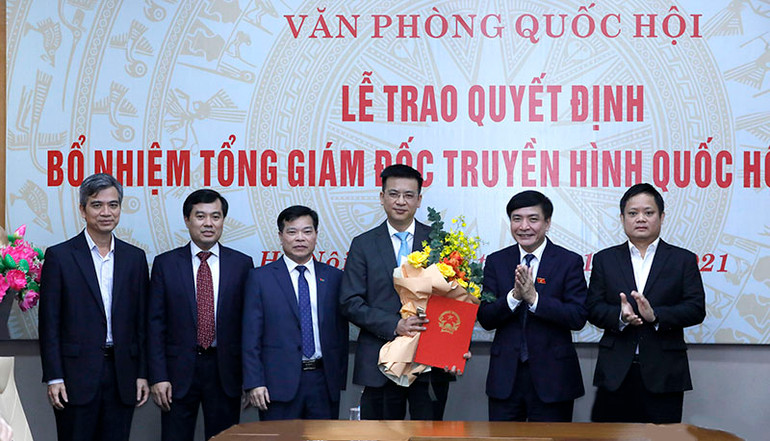 Tổng Thư ký Quốc hội, Chủ nhiệm Văn phòng Quốc hội Bùi Văn Cường trao quyết định bổ nhiệm Tổng Giám đốc Truyền hình Quốc hội Việt Nam -0