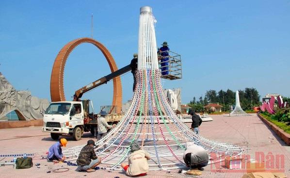 Chỉnh trang đô thị biển Cửa Lò để chuẩn bị đón khách du lịch. (Ảnh: Quang An.) Nghệ An phấn đấu đón 3,3 triệu lượt khách du lịch -0