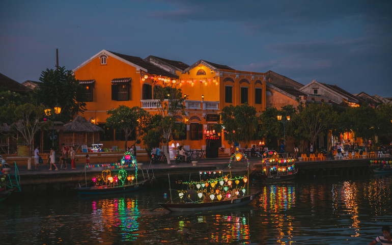 Hội An lung linh về đêm (Ảnh: Duy Hậu) Hội An nằm trong tốp “10 thành phố hiếu khách nhất thế giới” năm 2022 -0