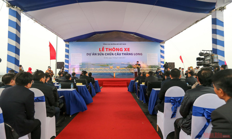 Cầu Thăng Long chính thức thông xe sau gần năm tháng sửa chữa -0