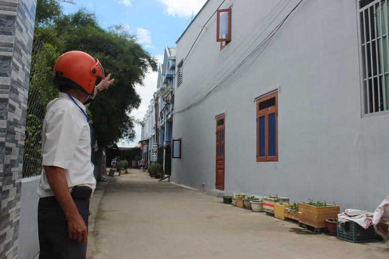 Những căn nhà tầng, một trệt một lầu xây dựng trái phép. Ngang nhiên xây dựng trái phép 35 căn nhà liền kề ở Đồng Nai -0