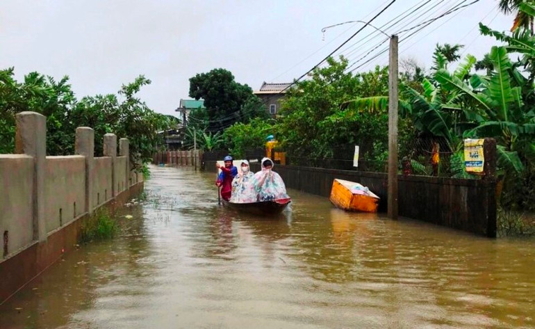 Tìm được thi thể nam thanh niên bị nước lũ cuốn trôi tại Thừa Thiên Huế -0