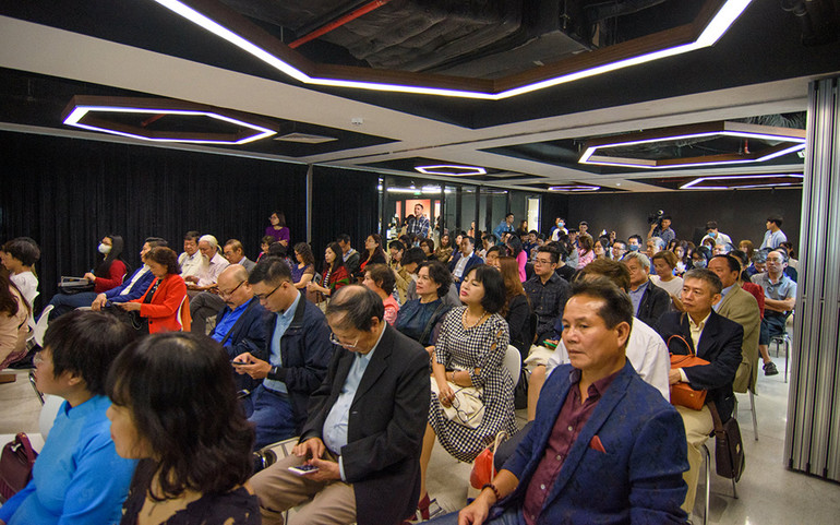 Nghe dịch giả kể chuyện dịch kiệt tác văn học Séc -0