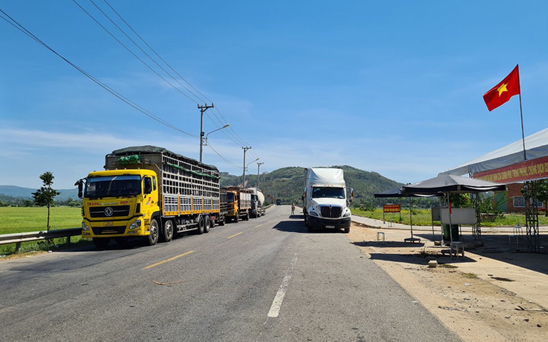 Bình Định phạt nặng người tung tin sai sự thật về dịch Covid-19 -0