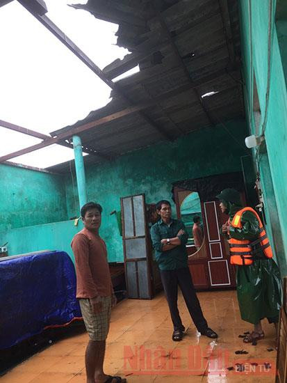 Bão lớn, nhưng không gây thiệt hại nặng -0