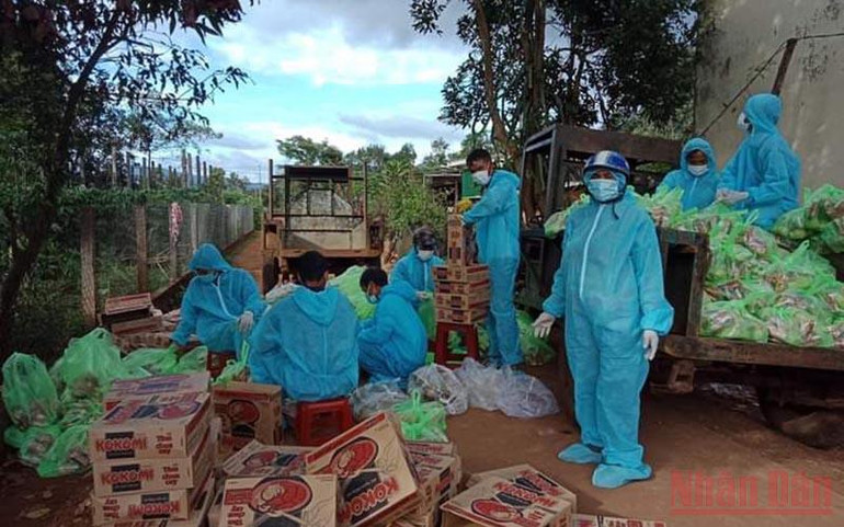 Những nghĩa cử ấm lòng từ tâm dịch -0