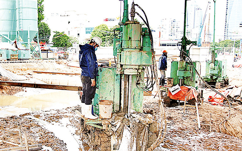 Khẩn trương thi công các hạng mục chính hầm chui Lê Văn Lương ảnh 1 Khẩn trương thi công các hạng mục chính hầm chui Lê Văn Lương -0