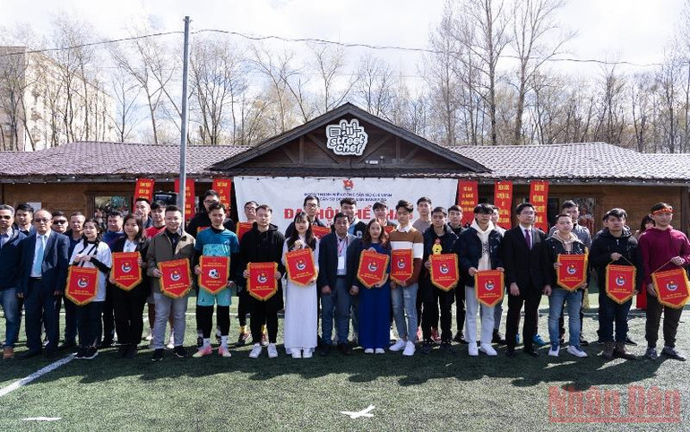 Sinh viên Việt Nam tại Nga tranh tài thể thao -0