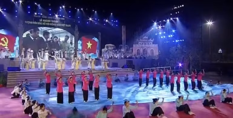 Khánh thành tượng đài Bác Hồ với nông dân Việt Nam -0