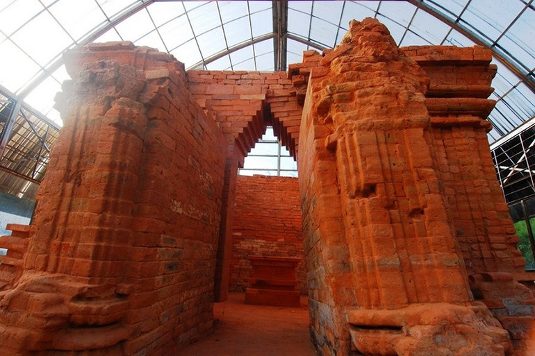 Xác lập kỷ lục Việt Nam và kỷ lục thế giới đối với tháp Champa Phú Diên -0