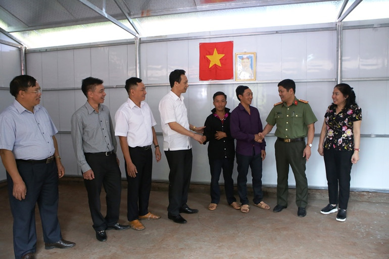 Hỗ trợ hộ nghèo huyện Nậm Pồ 30 tỷ đồng làm nhà ở -0