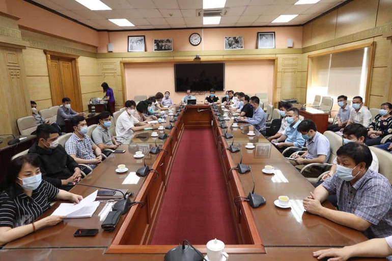 35 chuyên gia y tế Việt Nam sang hỗ trợ Lào phòng, chống dịch Covid-19 -0