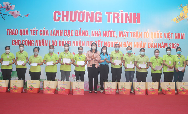 Phó Chủ tịch nước Võ Thị Ánh Xuân thăm, trao quà Tết tại tỉnh Trà Vinh -0