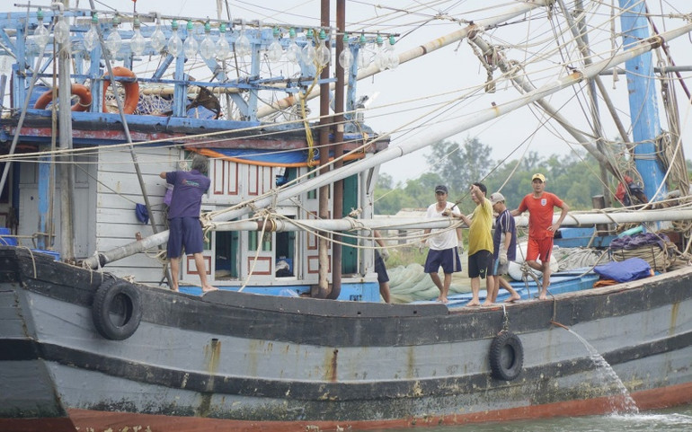 Quảng Trị tạm hoãn cuộc họp các cấp, tập trung phòng chống bão số 5 -0