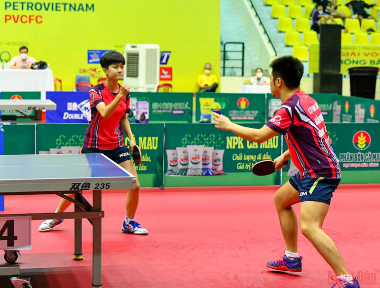 Đức Tuân và Ngọc Lan lên ngôi vô địch đôi nam nữ -0