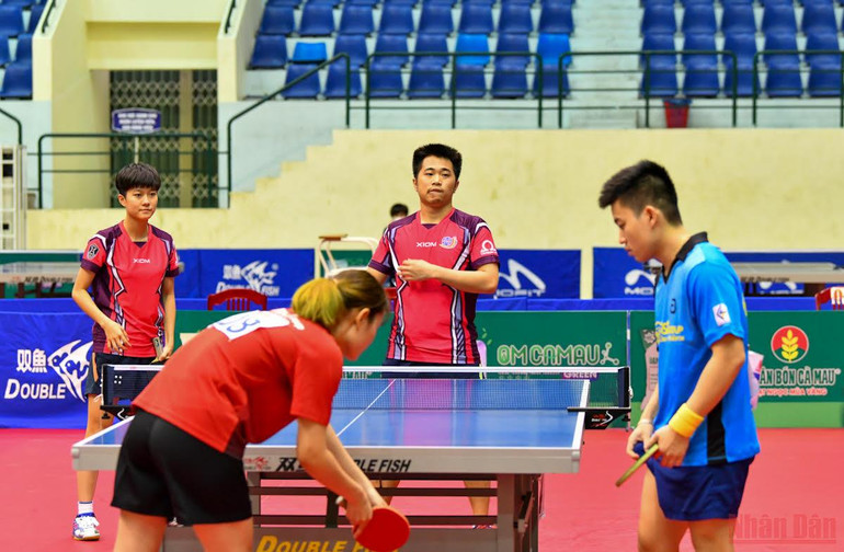 Đức Tuân và Ngọc Lan lên ngôi vô địch đôi nam nữ -0