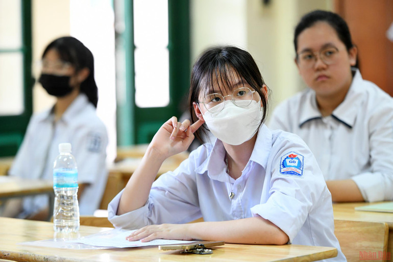 Hà Nội: Thí sinh làm thủ tục dự thi vào lớp 10 THPT công lập -0