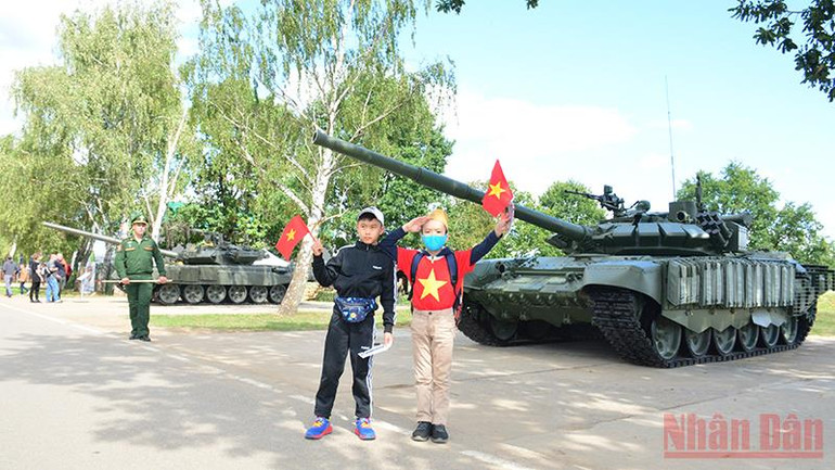 Ấn tượng lễ khai mạc chính thức của cuộc thi Xe tăng hành tiến -0