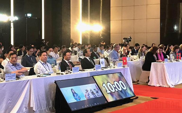 Các đại biểu tham dự hội nghị. Cần mạnh mẽ, quyết liệt hơn vì sự phát triển bền vững kinh tế đại dương -0