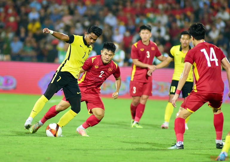 (Ảnh: Trần Hải) (Hết hiệp 1) U23 Việt Nam 0-0 U23 Malaysia: Tiến Linh lỡ cơ hội mở tỷ số -0