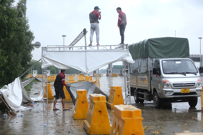 Hà Nội dừng kiểm soát phương tiện tại 22 chốt cửa ngõ -3