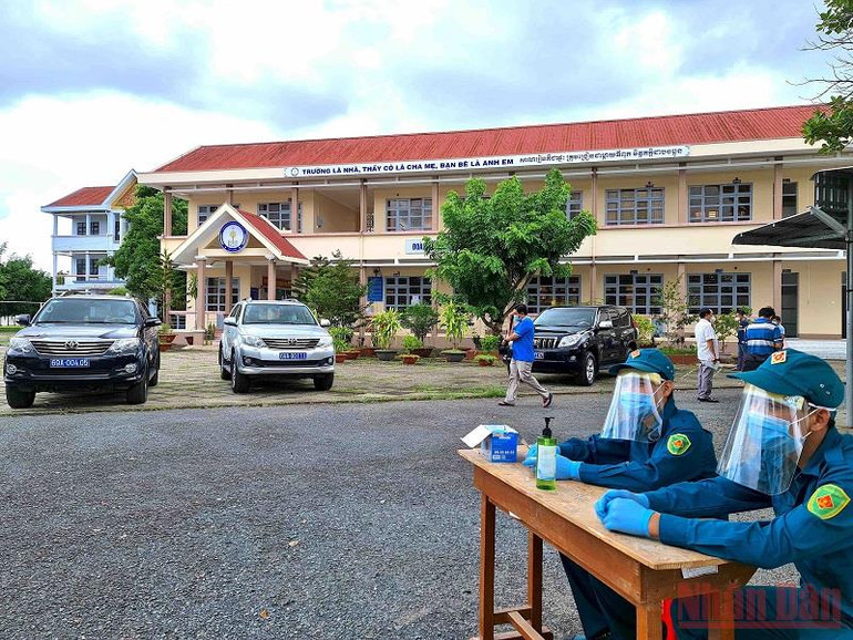 Cà Mau trả lại các trường học được trưng dụng làm khu cách ly để phục vụ năm học mới -0