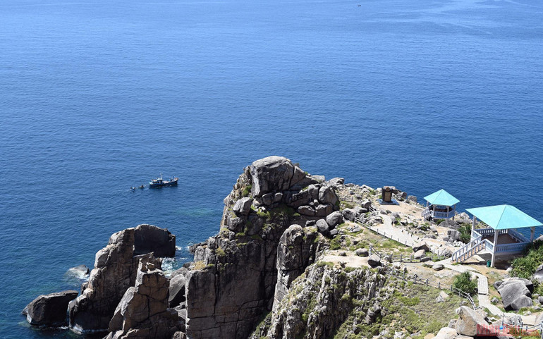 Khám phá mũi Đại Lãnh, Vũng Rô -0