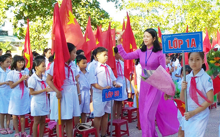 Trường tiểu học Nguyễn Trãi, thị xã Quảng Trị (tỉnh Quảng Trị) tạo điều kiện thuận lợi cho nhiều học sinh trở về từ vùng dịch được học tập. Ảnh: LÂM QUANG HUY Nhiều học sinh gặp khó khăn khi về quê tránh dịch -0