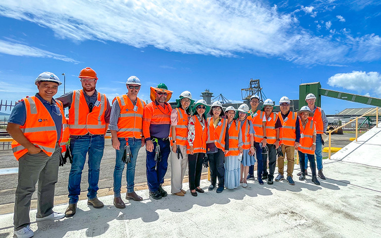 Ban Lãnh đạo SBT gặp gỡ lãnh đạo Queensland Sugar Limited (QSL) và ghé thăm cảng bốc dỡ đường thô QSL tại Townsville SBT thảo luận chiến lược phát triển nông nghiệp bền vững với chính quyền bang Queensland/Australia -0