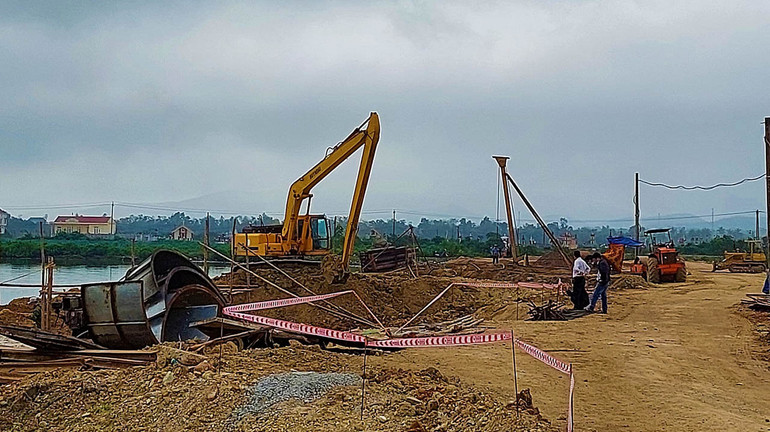 Quảng Bình: Bắc cầu, đưa niềm vui về vùng cồn bãi sông Gianh -0