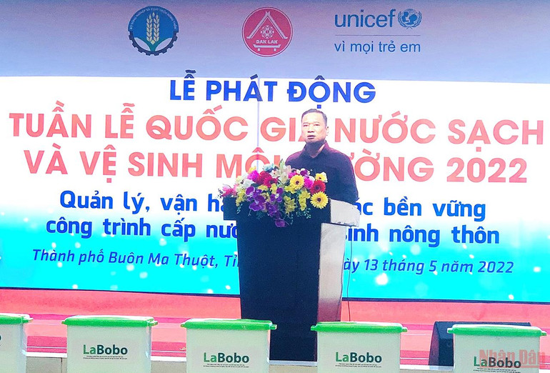 Phó Chủ tịch Ủy ban nhân dân tỉnh Đắk Lắk Y Giang Gry Niê Knơng phát biểu tại buổi lễ. Phát động hưởng ứng Tuần lễ Quốc gia Nước sạch và vệ sinh môi trường nông thôn năm 2022 -0
