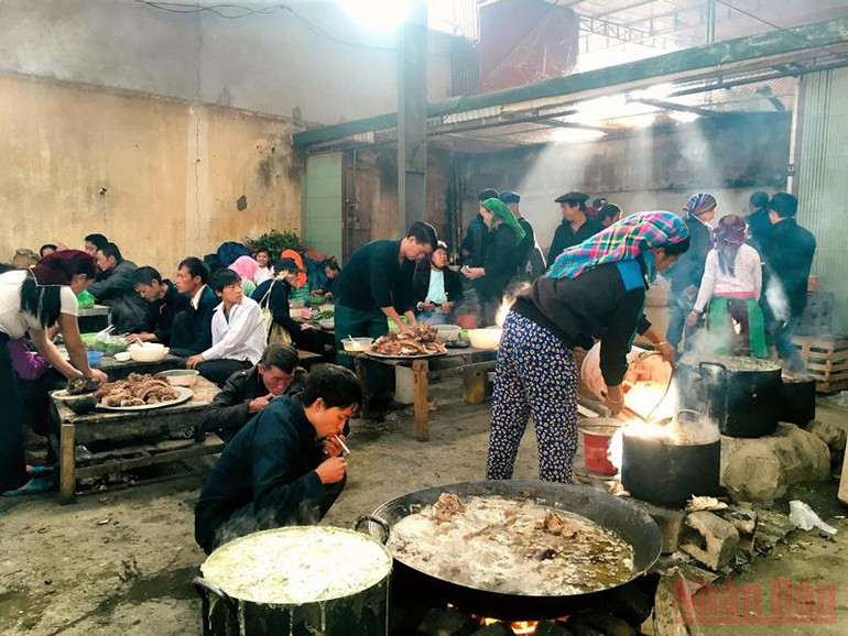 Ấm nồng một sớm chợ phiên -5