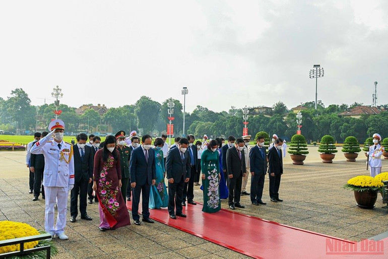 Lãnh đạo Đảng, Nhà nước vào Lăng viếng Chủ tịch Hồ Chí Minh -0