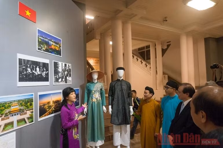 Sắc màu văn hóa đa dạng trong trang phục truyền thống ASEAN -0