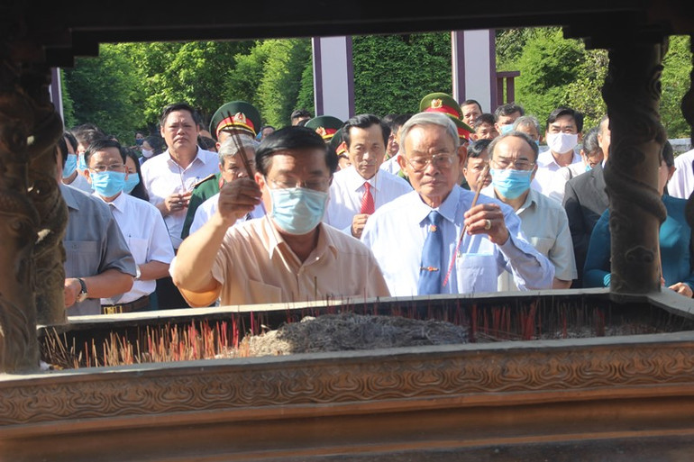 Bình Định tổ chức tưởng niệm Ngày mất Hoàng đế Quang Trung -0