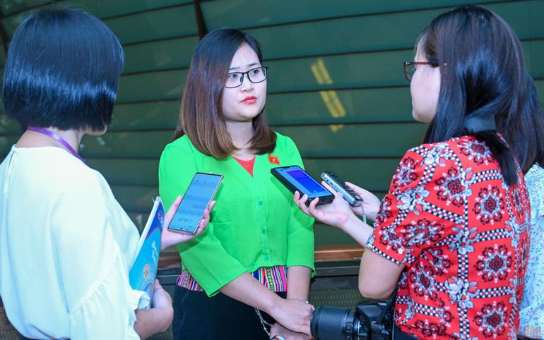 Bảo đảm học sinh luôn được mua sách giáo khoa với giá thấp nhất -0