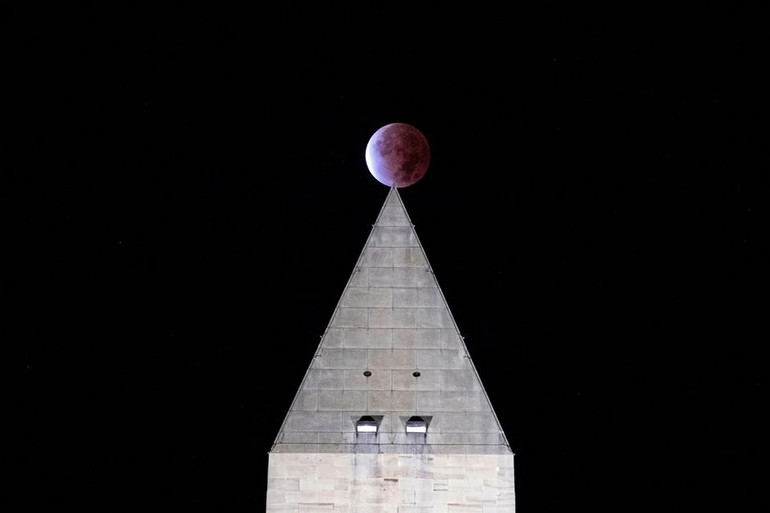 Ngắm nguyệt thực một phần dài nhất trong sáu thế kỷ -0