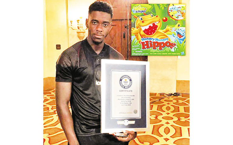 Những... nghệ sĩ của thế giới bóng đá -0