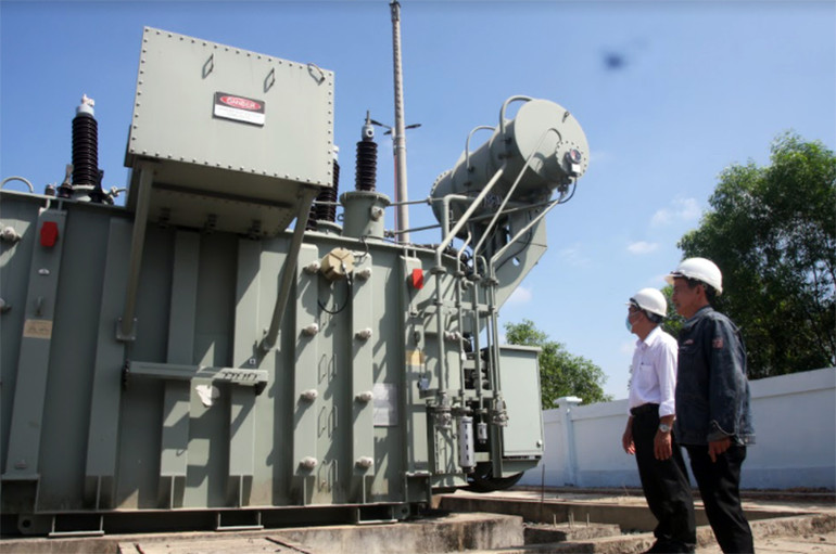 Cưỡng chế mặt bằng để thi công đường dây điện vào KCN Giang Điền -0