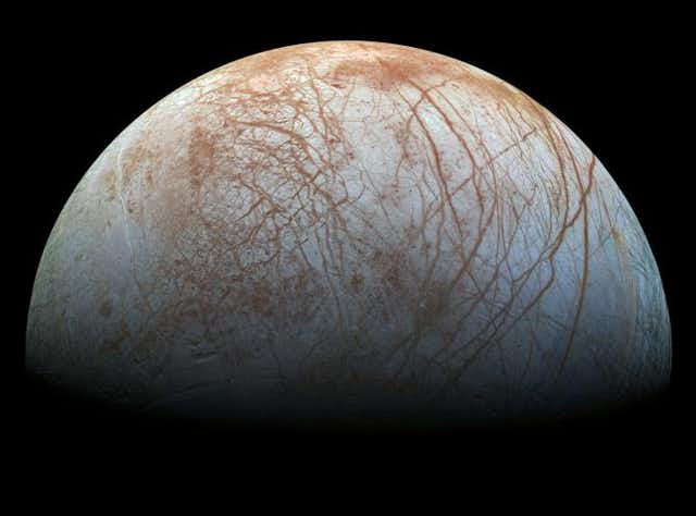 Bề mặt băng giá của Europa là một dấu hiệu tốt cho sự sống ngoài hành tinh. Ảnh: NASA. Bốn hành tinh hứa hẹn có sự sống trong hệ mặt trời -0