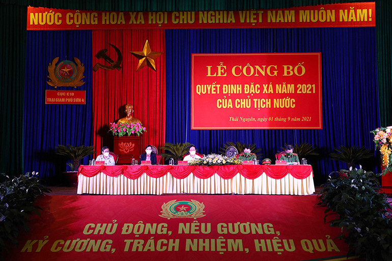 Sáng 1/9, tại Trại giam Phú Sơn 4 (Thái Nguyên) diễn ra Lễ công bố quyết định đặc xá năm 2021 của Chủ tịch nước cho 68 phạm nhân. Ngày trở về… -0