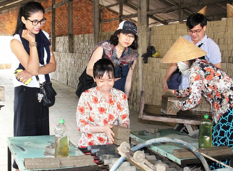 Đánh thức tiềm năng “Vương quốc đỏ Vĩnh Long” -0